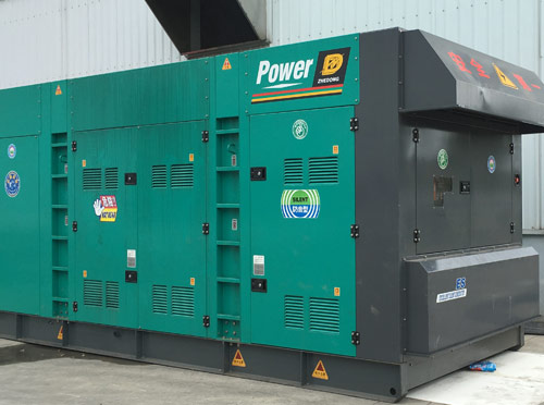 青秀升级发电机组的过程中需要注意哪些安全事项？